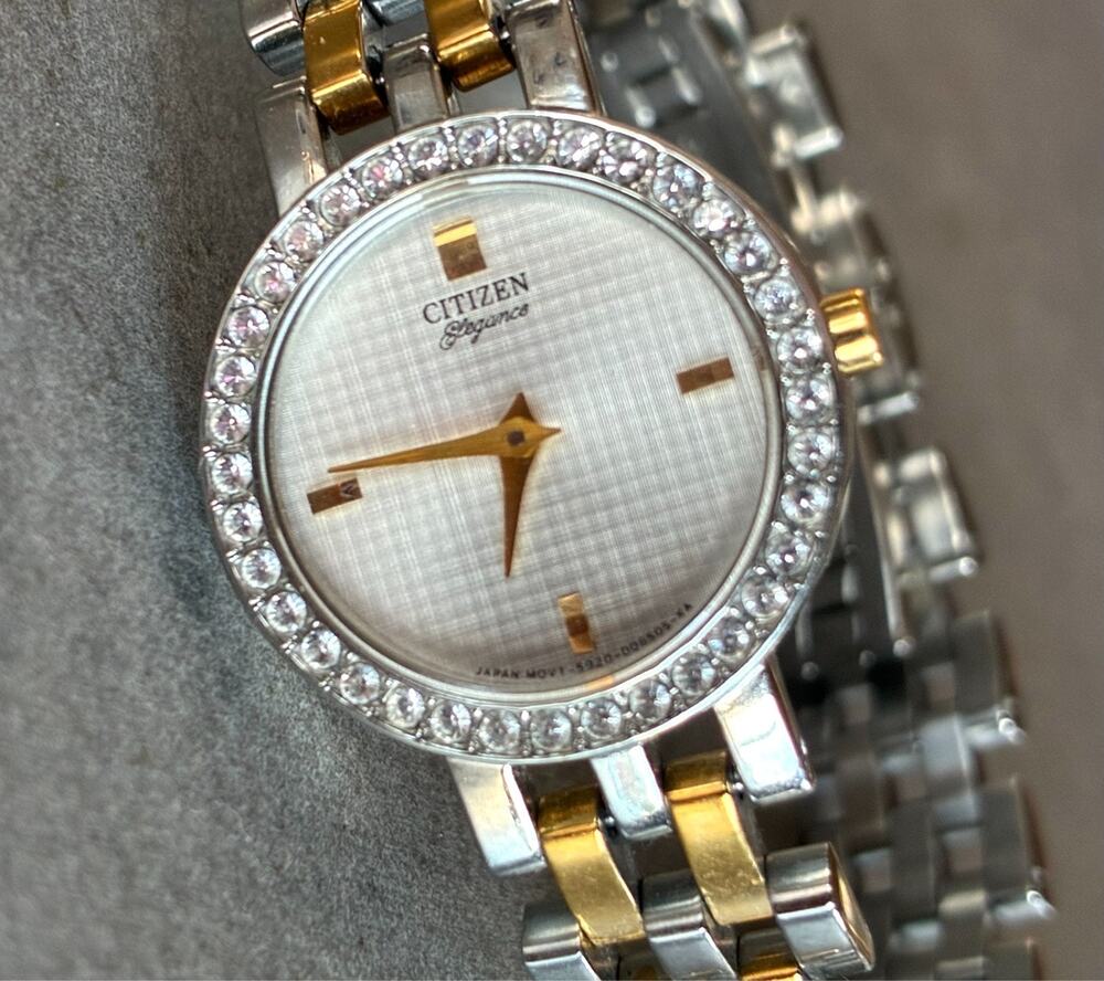Citizen Elegance Women’s Watch Two Tone Gem Bezel Sapphire Crystal Working